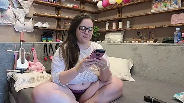 Snapshot of Kimberly-Caprice chatting on February 23, 11:44 am Kimberly-Caprice online show from February 23, 11:44 am