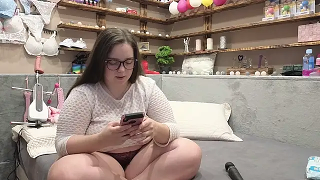 Snapshot of Kimberly-Caprice chatting on February 23, 4:13 pm Kimberly-Caprice online show from February 23, 4:13 pm
