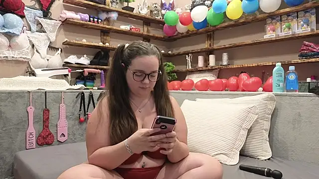 Snapshot of Kimberly-Caprice chatting on March 13, 5:11 am Kimberly-Caprice online show from March 13, 5:11 am