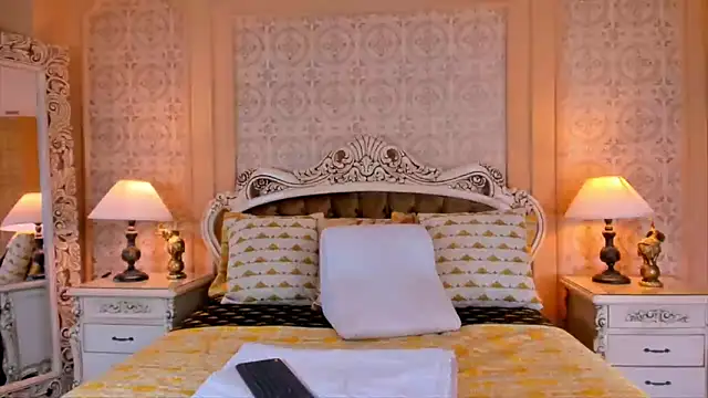OrianaRodhes online show from January 5, 11:55 pm
