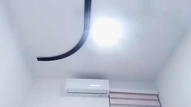 Snapshot of nicol_f chatting on February 18, 3:13 am nicol f online show from February 18, 3:13 am