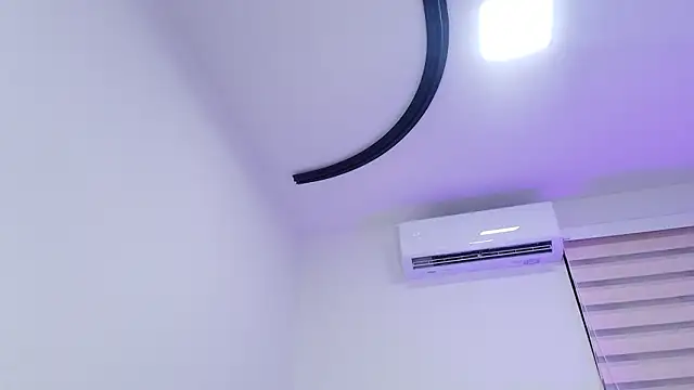 Snapshot of nicol_f chatting on March 6, 3:14 am nicol f online show from March 6, 3:14 am