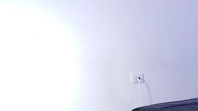 Snapshot of nicol_f chatting on March 11, 3:12 am nicol f online show from March 11, 3:12 am