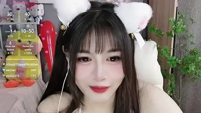 Snapshot of Nancy-Cindy chatting on January 5, 11:22 pm Nancy-Cindy online show from January 5, 11:22 pm