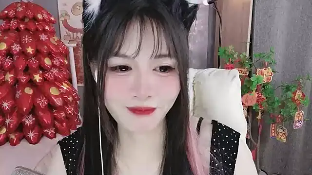 Snapshot of Nancy-Cindy chatting on February 1, 11:58 pm Nancy-Cindy online show from February 1, 11:58 pm