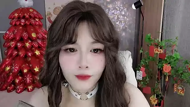 Snapshot of Nancy-Cindy chatting on February 2, 9:02 pm Nancy-Cindy online show from February 2, 9:02 pm