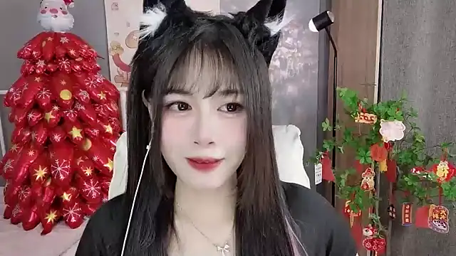 Snapshot of Nancy-Cindy chatting on February 7, 2:29 am Nancy-Cindy online show from February 7, 2:29 am