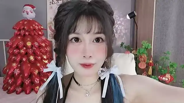 Snapshot of Nancy-Cindy chatting on February 8, 10:29 pm Nancy-Cindy online show from February 8, 10:29 pm