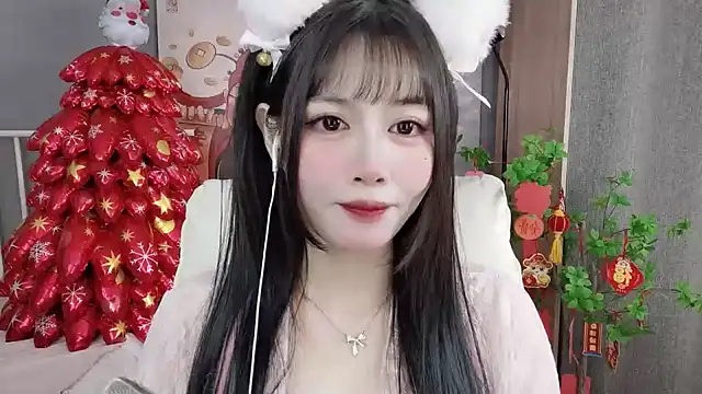 Snapshot of Nancy-Cindy chatting on February 9, 9:06 pm Nancy-Cindy online show from February 9, 9:06 pm