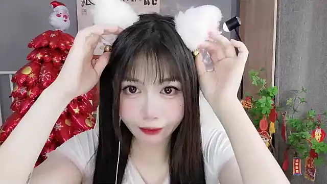Snapshot of Nancy-Cindy chatting on February 13, 7:31 pm Nancy-Cindy online show from February 13, 7:31 pm