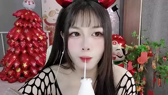 Snapshot of Nancy-Cindy chatting on February 20, 10:04 pm Nancy-Cindy online show from February 20, 10:04 pm