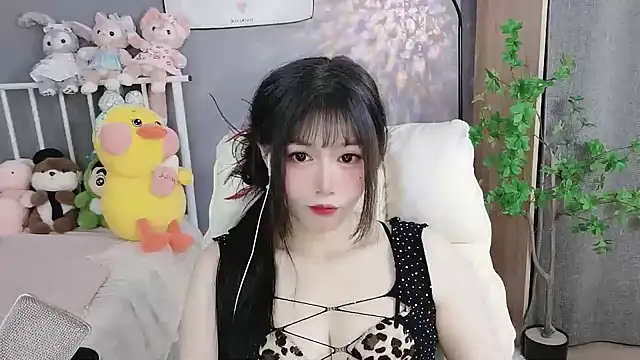 Snapshot of Nancy-Cindy chatting on March 19, 8:11 pm Nancy-Cindy online show from March 19, 8:11 pm