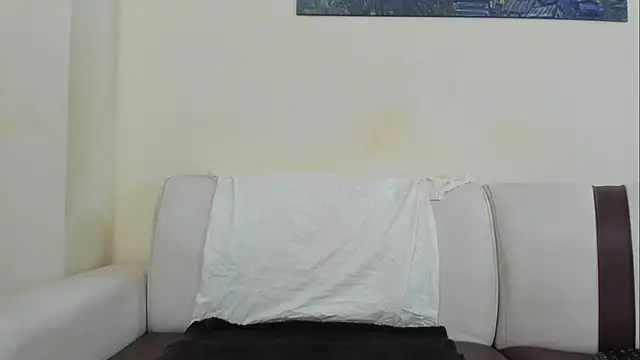 Snapshot of lunainsane58 chatting on February 26, 1:43 pm lunainsane58 online show from February 26, 1:43 pm