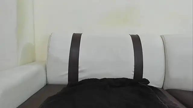 Snapshot of lunainsane58 chatting on June 1, 10:33 pm lunainsane58 online show from June 1, 10:33 pm