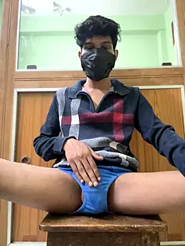 Snapshot of Princee9 chatting on December 8, 6:17 pm Princee9 online show from December 8, 6:17 pm