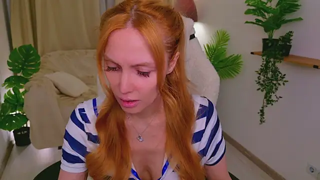 Snapshot of Love_Call chatting on May 26, 2:29 am Love Call online show from May 26, 2:29 am