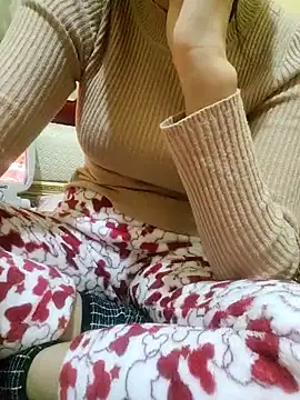 jihane-44 online show from January 3, 6:46 pm