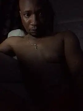 Snapshot of TheeRealShow chatting on December 6, 12:34 am TheeRealShow online show from December 6, 12:34 am