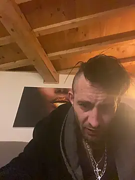 Bigkisslove online show from March 8, 3:21 am