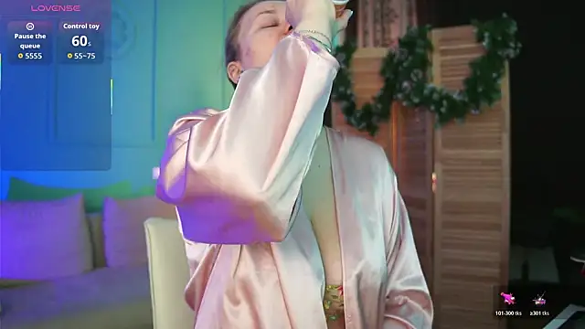 Ariell Margot  online show from December 14, 8:09 am