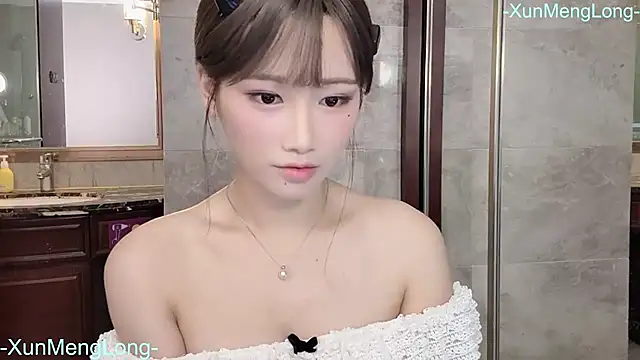 Snapshot of -XunMengLong- chatting on April 9, 6:02 pm -XunMengLong- online show from April 9, 6:02 pm
