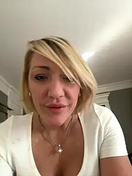 camdanz777 online show from September 22, 7:49 pm