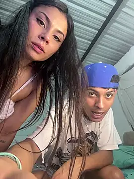 Snapshot of ValenSuarez25 chatting on June 22, 1:18 am ValenSuarez25 online show from June 22, 1:18 am