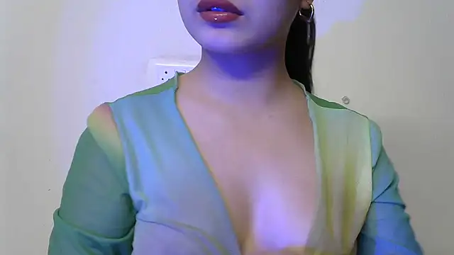 Snapshot of amrita2210 chatting on February 20, 7:47 pm amrita2210 online show from February 20, 7:47 pm