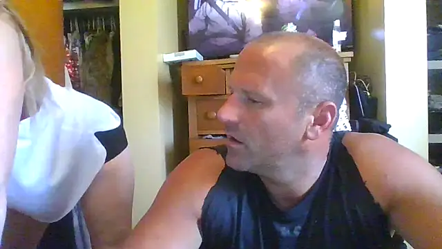 raybo715 online show from June 3, 4:23 pm