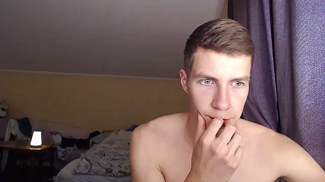 Snapshot of Chris_Brien chatting on October 15, 8:14 am Chris Brien online show from October 15, 8:14 am