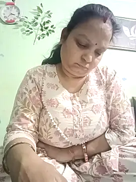 Kavya kapoor online show from February 5, 9:36 am