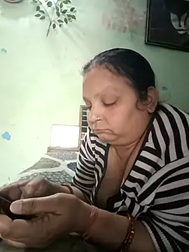 Kavya kapoor online show from February 16, 9:37 am