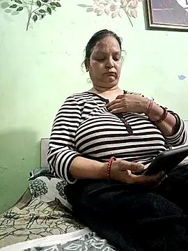 Kavya kapoor online show from February 16, 5:26 pm