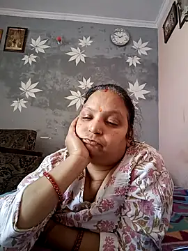 Kavya kapoor online show from February 18, 8:16 am
