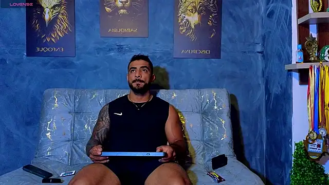 Snapshot of ERIC_HARRISON chatting on September 21, 10:33 pm ERIC HARRISON online show from September 21, 10:33 pm