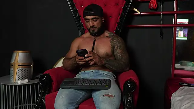 Snapshot of ERIC_HARRISON chatting on October 25, 3:25 am ERIC HARRISON online show from October 25, 3:25 am