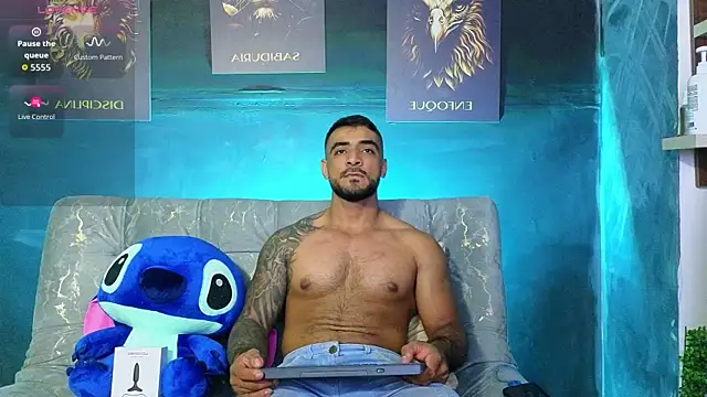 Snapshot of ERIC_HARRISON chatting on October 30, 12:01 am ERIC HARRISON online show from October 30, 12:01 am