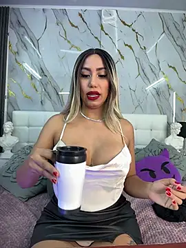 EmilyLeah  online show from March 7, 2:23 pm