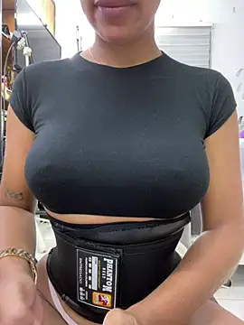 EmilyLeah  online show from July 24, 12:47 pm