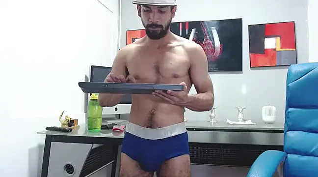 ryan musclexxx online show from December 3, 10:28 am