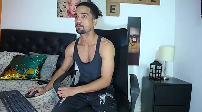 ryan musclexxx online show from December 14, 7:40 am