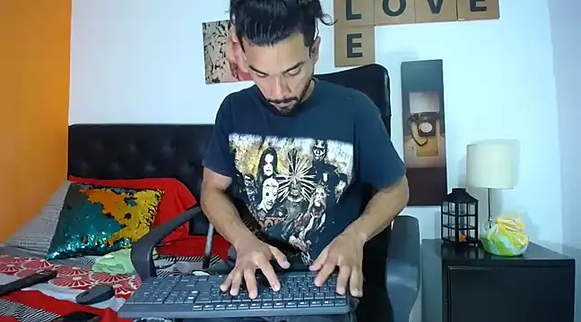 ryan musclexxx online show from December 21, 3:03 am