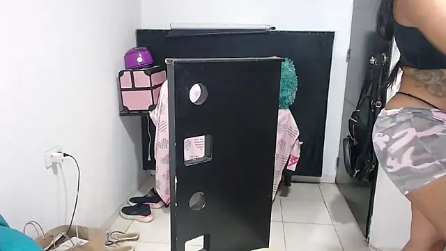 Snapshot of alanajonees22 chatting on December 23, 9:40 pm alanajonees22 online show from December 23, 9:40 pm