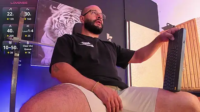 Snapshot of Luke__09 chatting on October 28, 11:14 am Luke  09 online show from October 28, 11:14 am