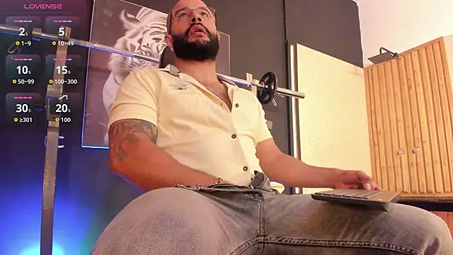 Snapshot of Luke__09 chatting on October 29, 11:34 am Luke  09 online show from October 29, 11:34 am