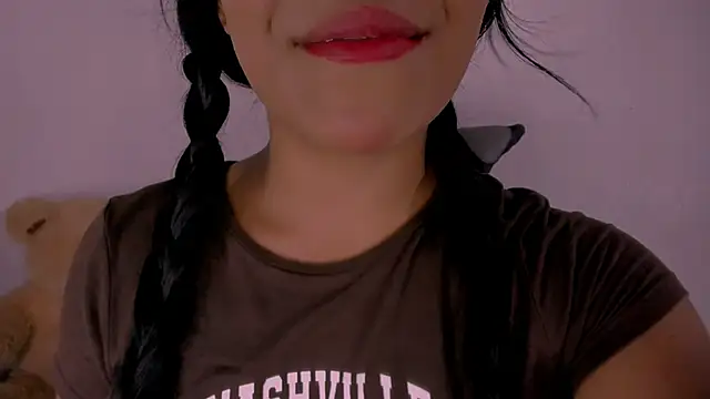 Snapshot of veky_saliva01 chatting on November 14, 1:04 am veky saliva01 online show from November 14, 1:04 am