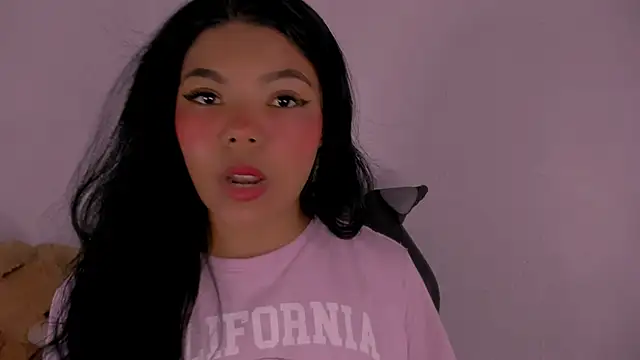 Snapshot of veky_saliva01 chatting on November 17, 1:17 pm veky saliva01 online show from November 17, 1:17 pm