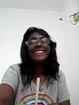 mamakarma1403 online show from February 6, 7:51 pm