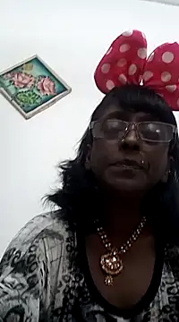 mamakarma1403 online show from February 17, 3:04 am