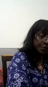 mamakarma1403 online show from February 21, 1:33 pm